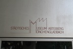 Museum Abteiberg Schild