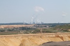 Tagebau mit Blick auf Kohlekraftwerk Grevenbroich