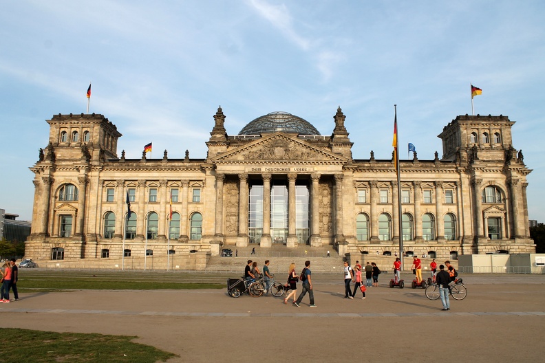 Bundestag/Reichstag, Außenansicht. - IMG_1528.JPG IMG_1528.JPG